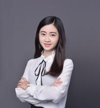 TA Xinyi is a double major in Mathematics and Economics. 