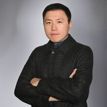 Jian Zou headshot