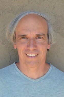 Stefan Krasa Headshot