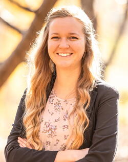 Abigail Stocker Headshot